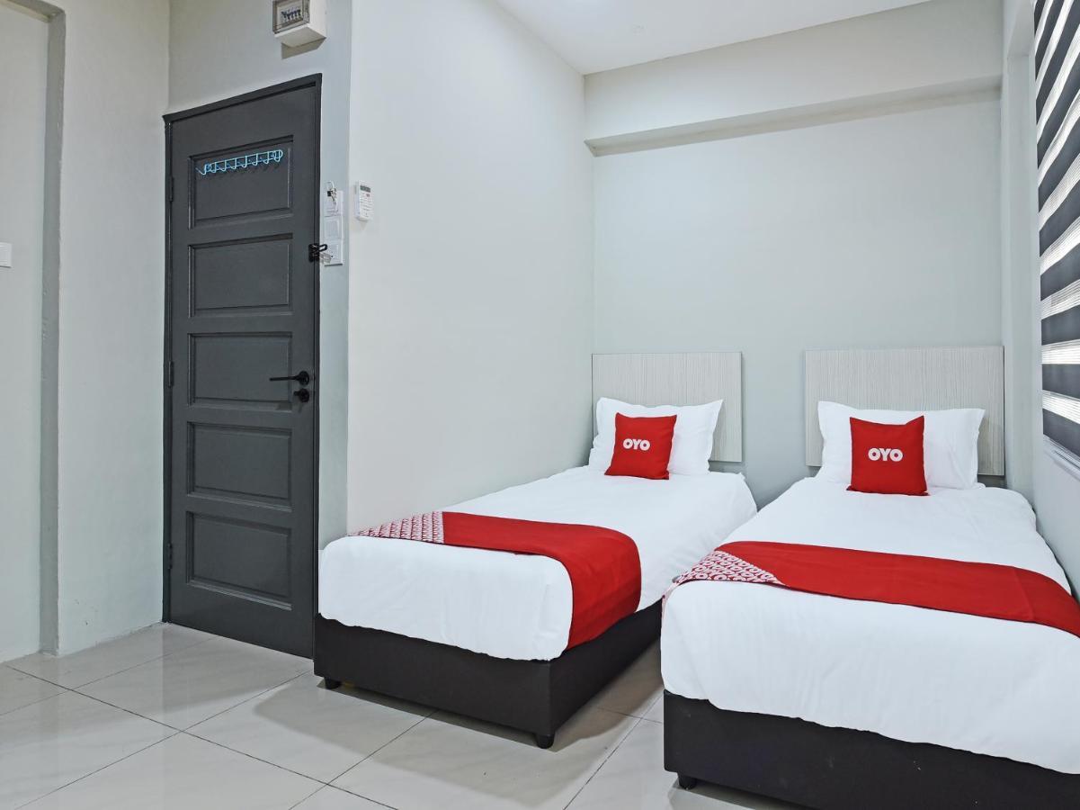 Oyo 90594 Hotel Casalink Paka Buitenkant foto