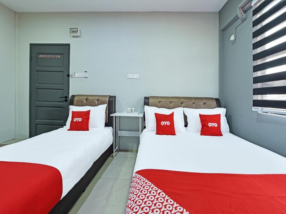 Oyo 90594 Hotel Casalink Paka Buitenkant foto
