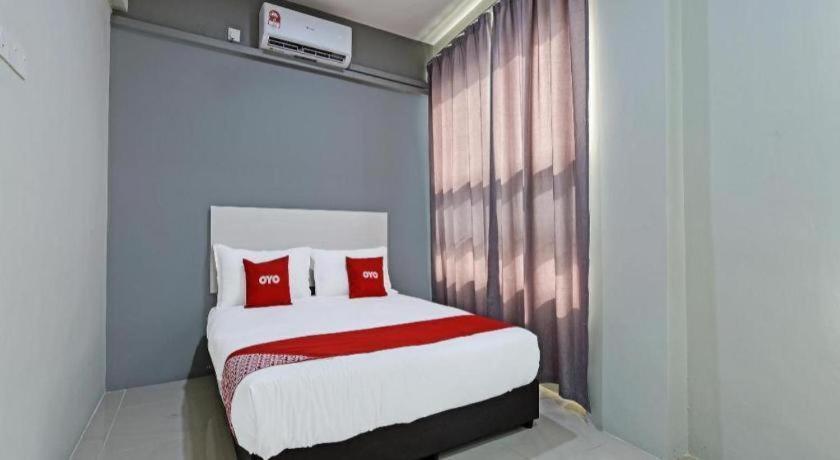 Oyo 90594 Hotel Casalink Paka Buitenkant foto
